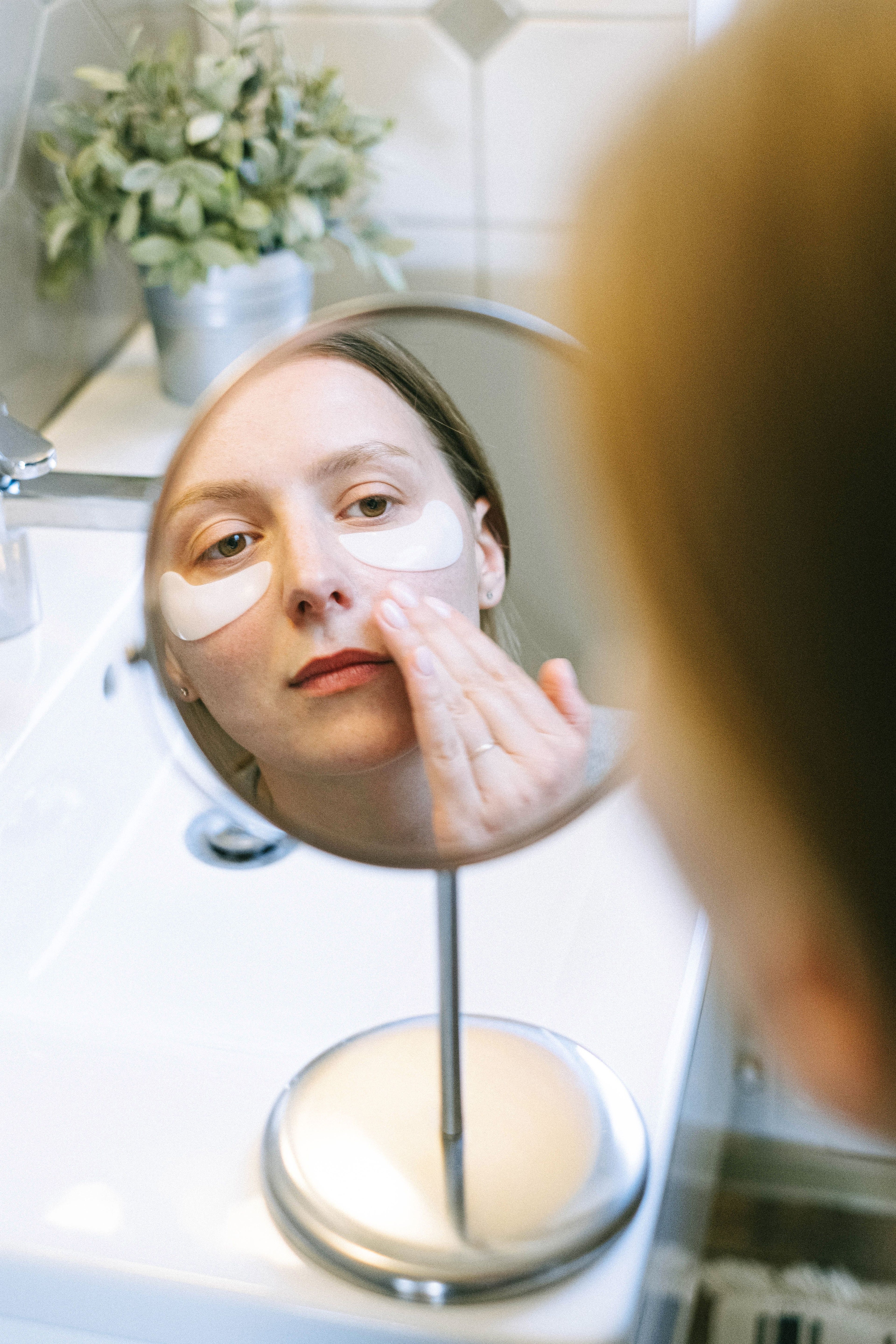 How to Layer Serums: The Exact Order for Pakistani Skin