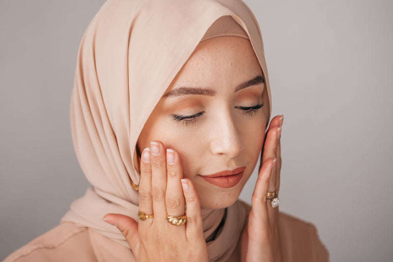Best Serum for Glowing Skin in Pakistan | The Honest Guide (2026)